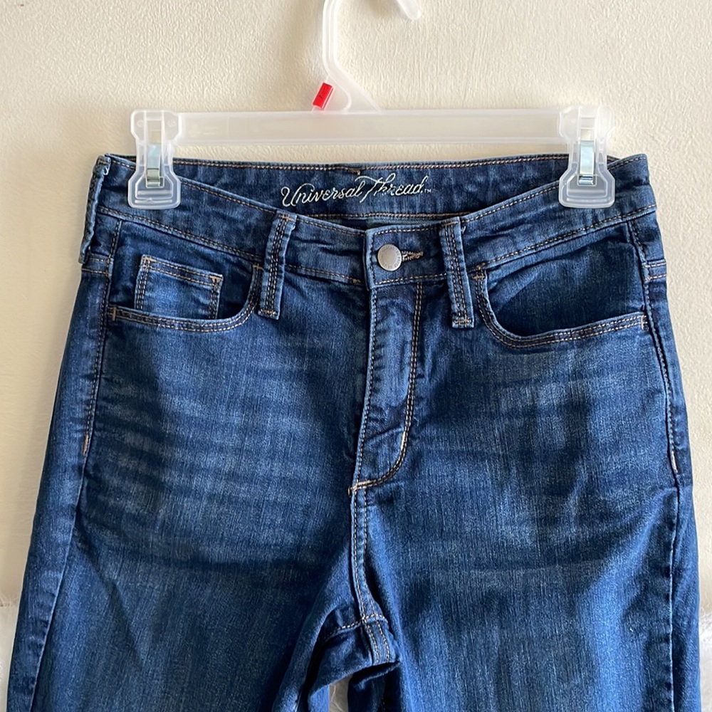 Universal Threads Jeans - Picture 2 of 15